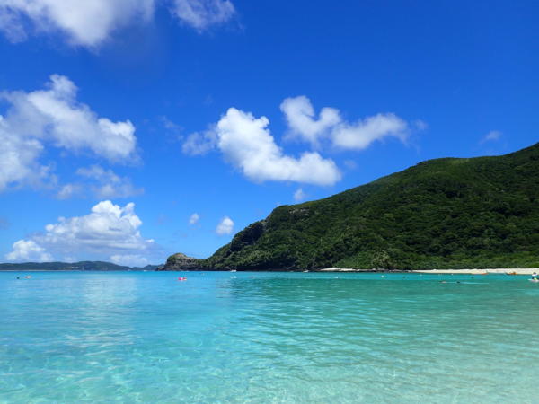 青い海
